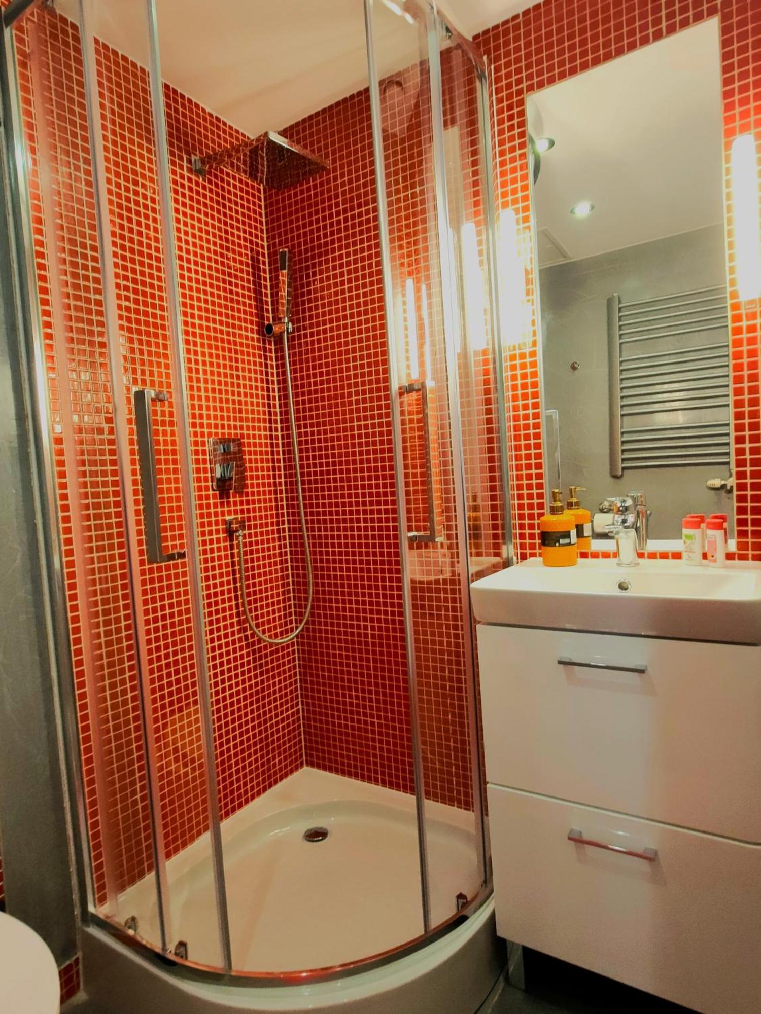 Mirror Pink Studio Apartment Kraków Eksteriør billede